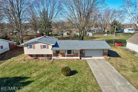 2337 Downpatrick St, Davison, MI 48423