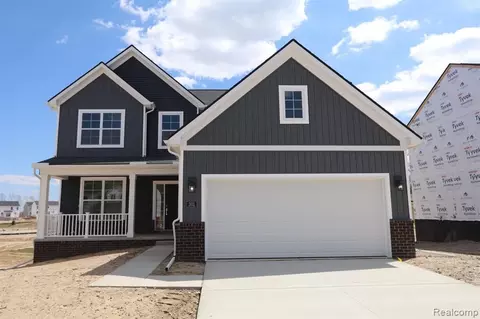 301 Quartz Way, White Lake, MI 48386
