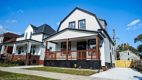 2446 Seyburn St, Detroit, MI 48214
