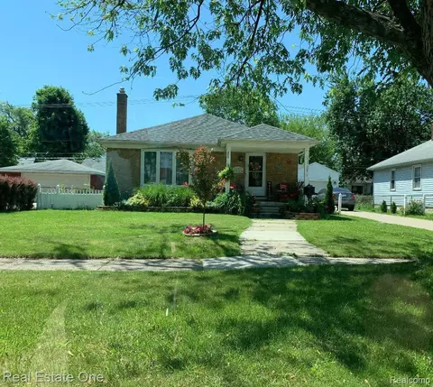 2153 Moran Ave, Lincoln Park, MI 48146
