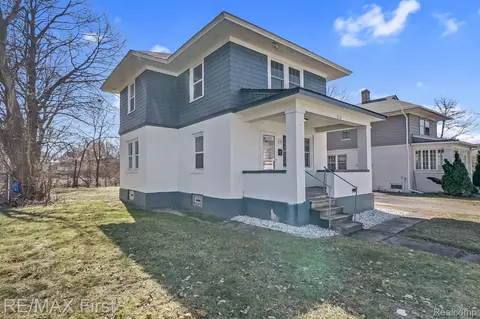 216 Nelson St, Pontiac, MI 48342