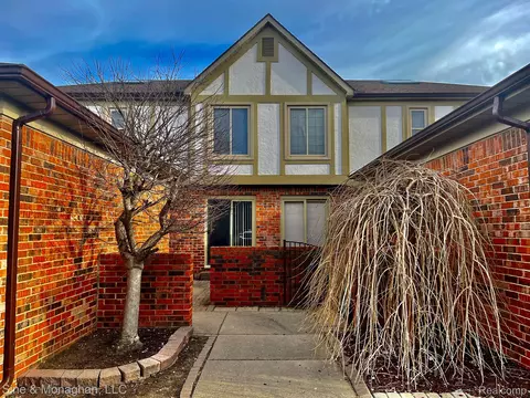 49312 Glasco Crt, Shelby Township, MI 48315