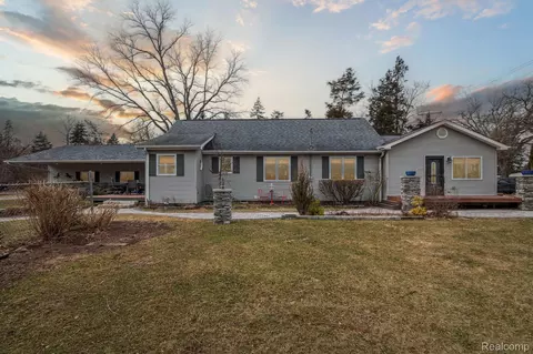 3455 W Shiawassee Ave, Tyrone, MI 48430