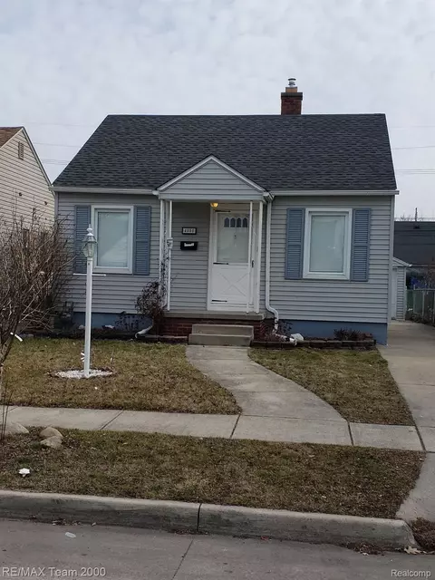4850 Rosalie St, Dearborn, MI 48126
