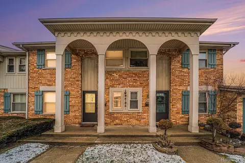 8135 Clay Crt Ct # 10, Sterling Heights, MI 48313