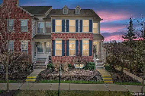 3273 Johanna Ware W #11, Wixom, MI 48393