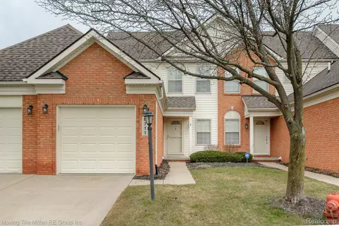 8711 Vine St, Van Buren, MI 48111