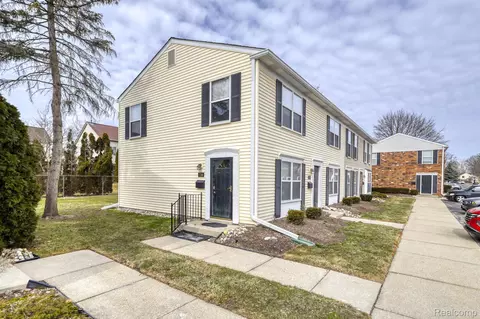 1758 Orchard Dr, Canton, MI 48188