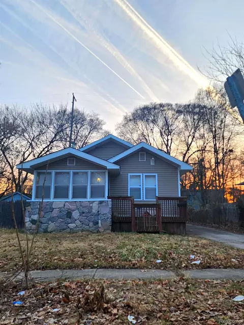 713 Dickinson St, Flint, MI 48504