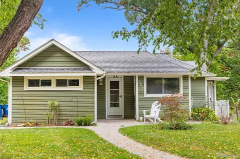 130 S Hulbert St, White Lake, MI 48386