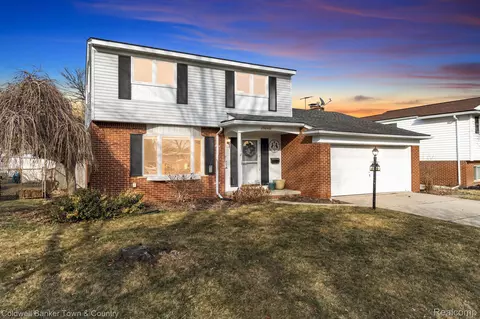 32468 Washington St, Livonia, MI 48150