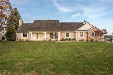 18227 Country Club Cir, Riverview, MI 48193