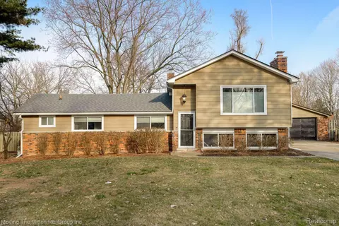 40165 Alden Rd, Van Buren, MI 48111