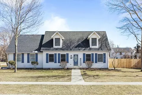 3665 Guizar Ave, Fort Gratiot, MI 48059