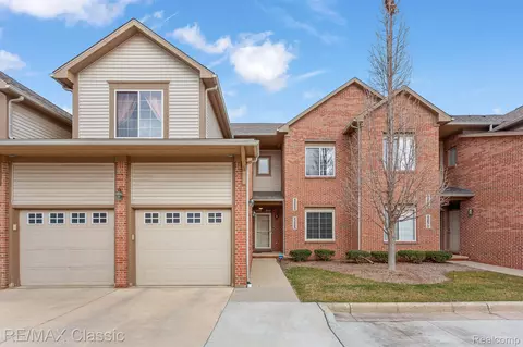 42696 Gateway Dr, Plymouth, MI 48170