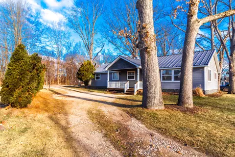 286 Indian Trl, Deerfield, MI 48421