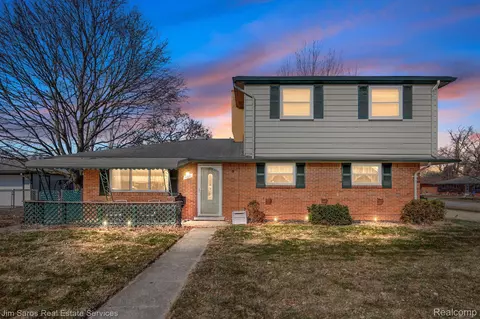 31530 Tyler St, Wayne, MI 48184