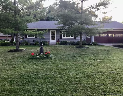 969 N College Rd, Delhi, MI 48854