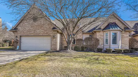 54636 Cambridge Dr, Shelby Township, MI 48315