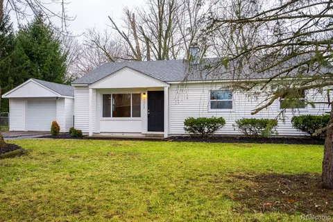 37955 Emery St, Clinton Township, MI 48036