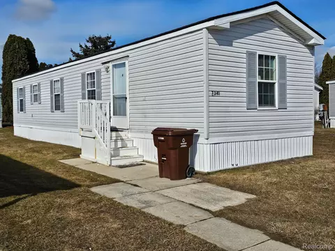 7341 Pipes Cir, Alma, MI 48801