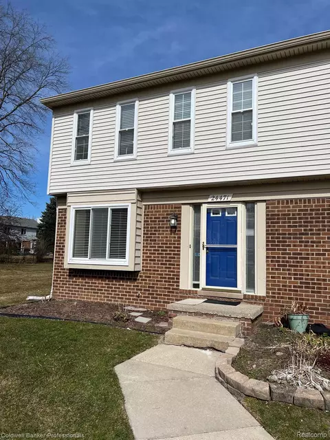 24471 Bashian Dr, Novi, MI 48375