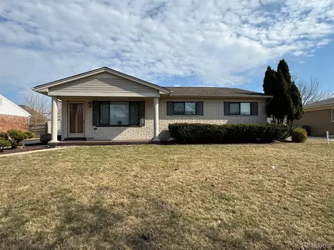 15859 Drysdale St, Southgate, MI 48195