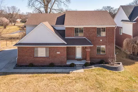 14766 Taylor Blvd, Livonia, MI 48154