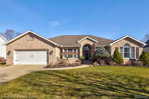 399 Stroebel Dr, Frankenmuth, MI 48734