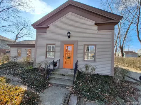 54 Buffalo, Clarkston, MI 48346