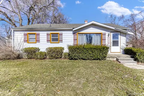 37454 Beechwood St, Westland, MI 48185