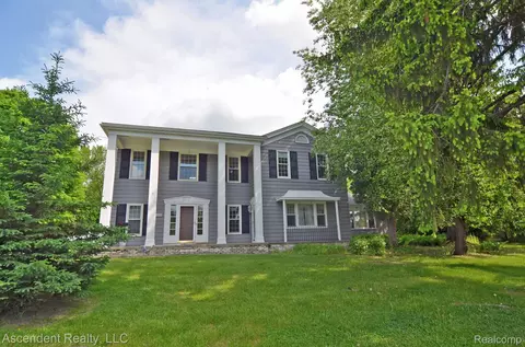 1608 Walton Blvd, Rochester Hills, MI 48309