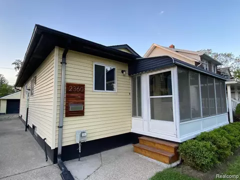 2360 Rosemont Rd, Berkley, MI 48072