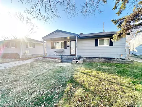 3818 Holly Ave, Flint, MI 48506