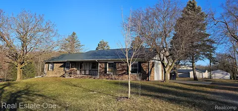 13171 Germany Rd, Tyrone, MI 48430
