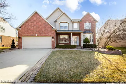 3585 Everett Dr, Rochester Hills, MI 48307