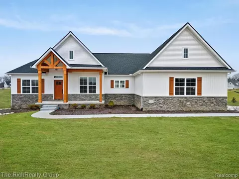 12371 Janes Lndg, South Lyon, MI 48178