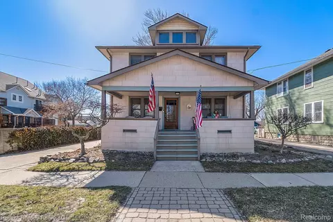 252 E Ann Arbor Trl, Plymouth, MI 48170