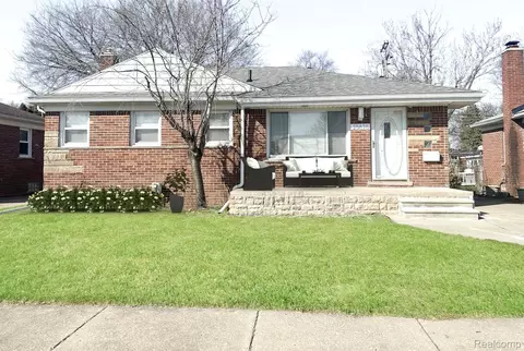 25875 Koontz St, Roseville, MI 48066