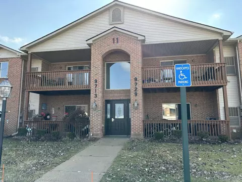 9715 Wildflower Crt Ct #2, Van Buren, MI 48111
