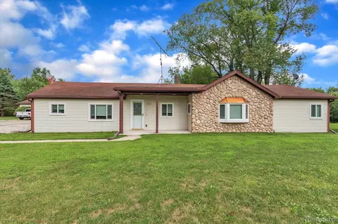 500 N Burkhart Rd, Howell, MI 48843