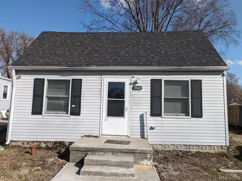 20040 Delaware Ave, Redford, MI 48240