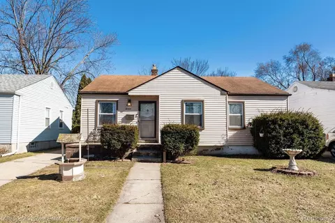 4153 Abbott Ave, Lincoln Park, MI 48146