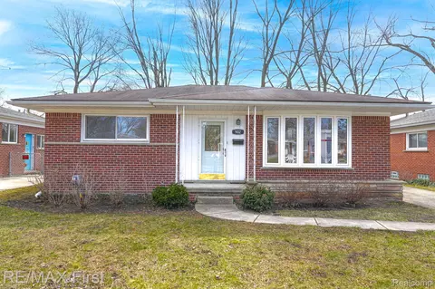 902 Englewood Ave, Royal Oak, MI 48073