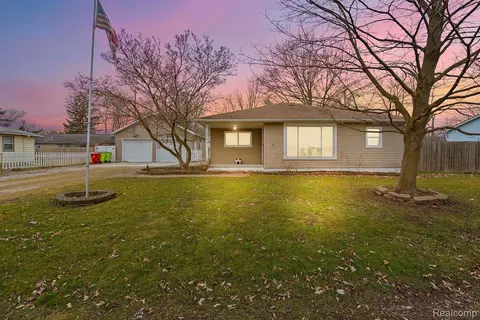 58475 Coronado, Washington, MI 48094