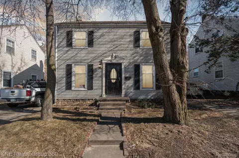1627 S Pennsylvania Ave, Lansing, MI 48910