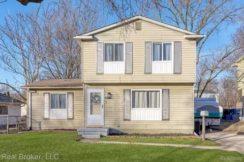 2717 Tiptree Path, Flint, MI 48506