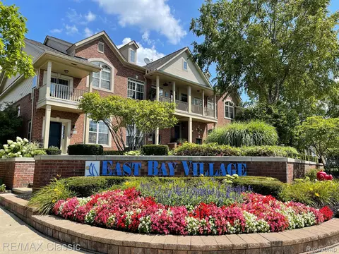 478 Village Dr, Walled Lake, MI 48390