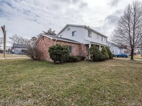 605 Navarre St, Monroe, MI 48161