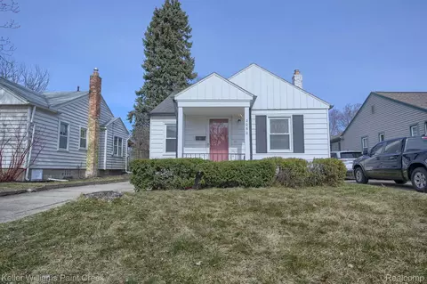 2060 Columbia Rd, Berkley, MI 48072